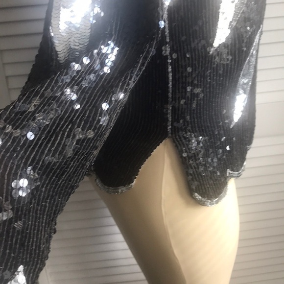 Long Sleeve Sequin top - Picture 11 of 12